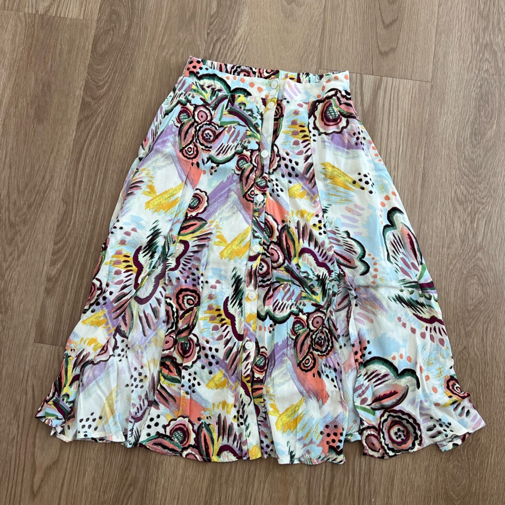 Colorful skirt with slit
